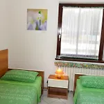 Ada * Vinkuran
