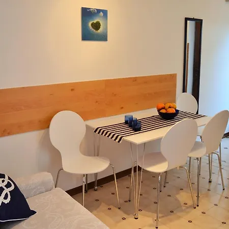 Apartament Ada Vinkuran