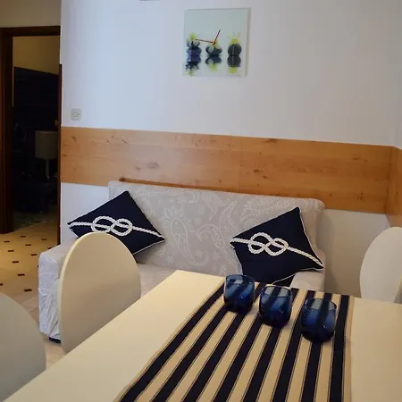 Apartman Ada
