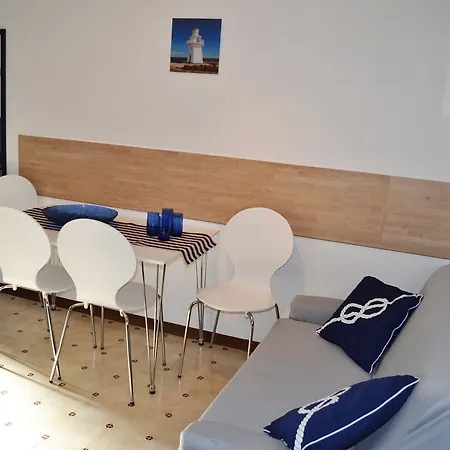 Apartman Ada *