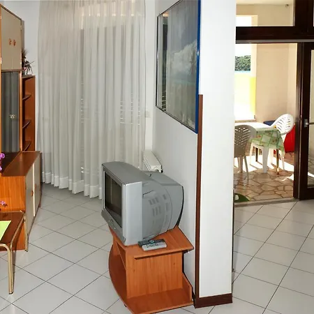 Apartman Ada