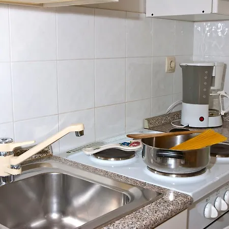 Apartman Ada